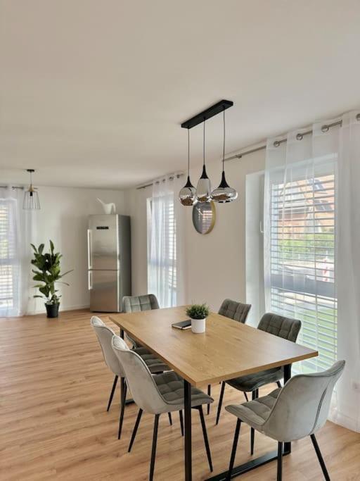 Amao-Pearl I Comfort Suite I 94Qm I Kingsize-Bett I Exklusiv Mit Balkon & Tiefgarage I Aufzug Офенбург Екстериор снимка